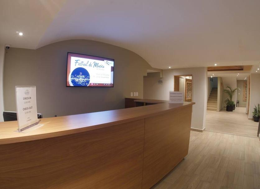 Front desk Photo