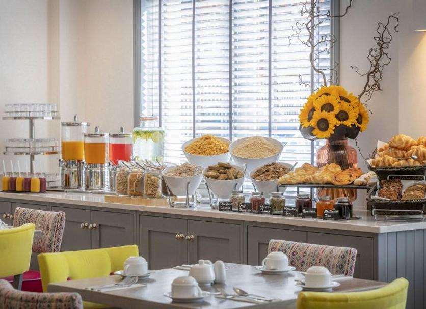 Buffet Photo