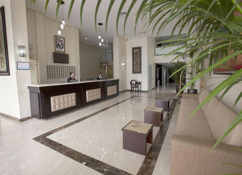 Front desk Photo