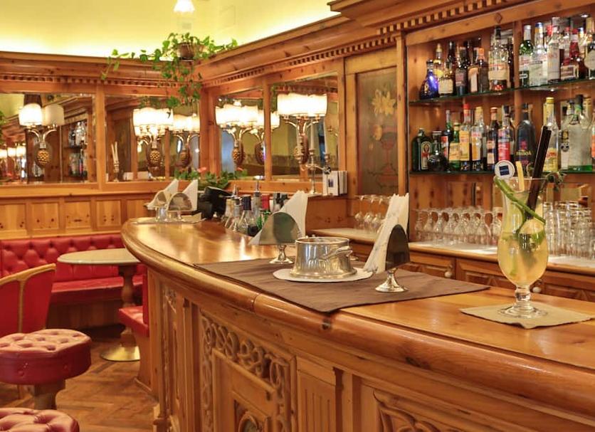 Bar Photo