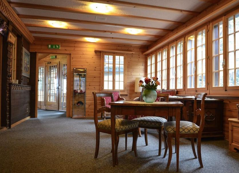 Dining room Photo