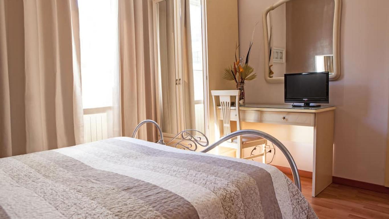 Hotel Adriano