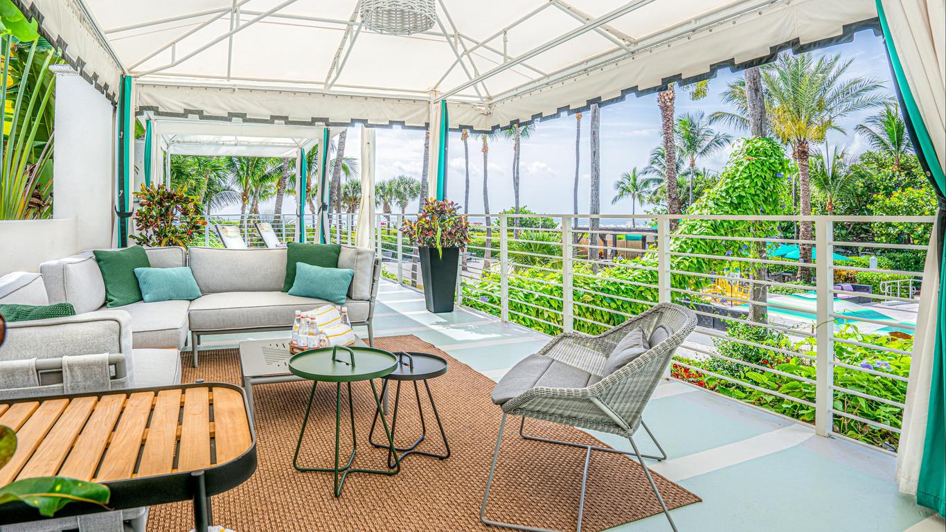 Kimpton Surfcomber Hotel