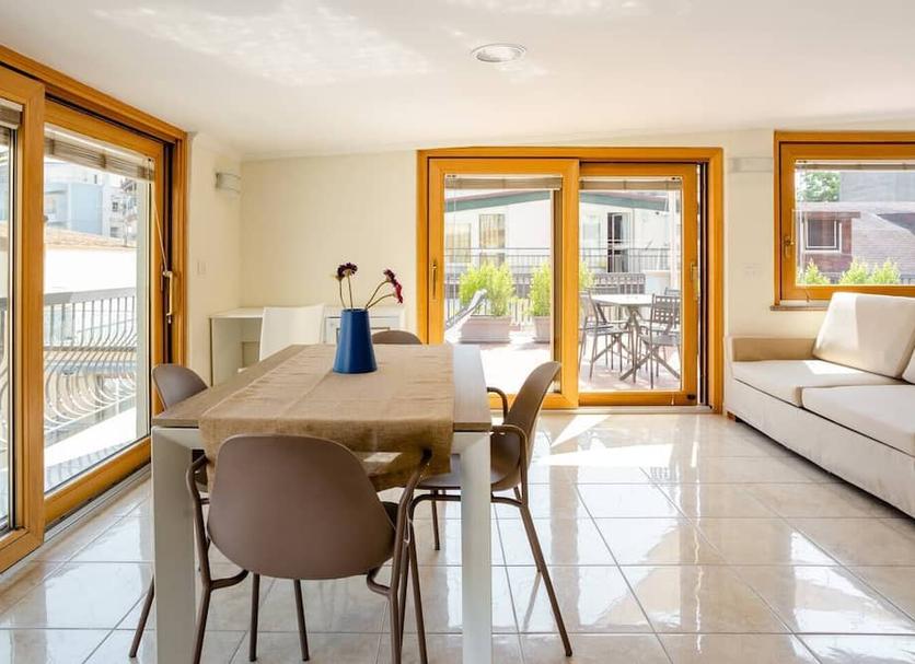 Dining room Photo