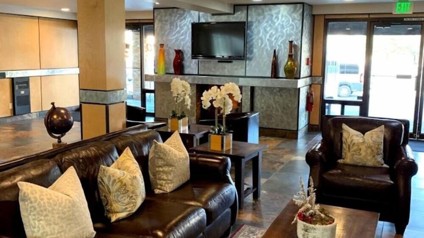 GetAways at Park Regency Resort