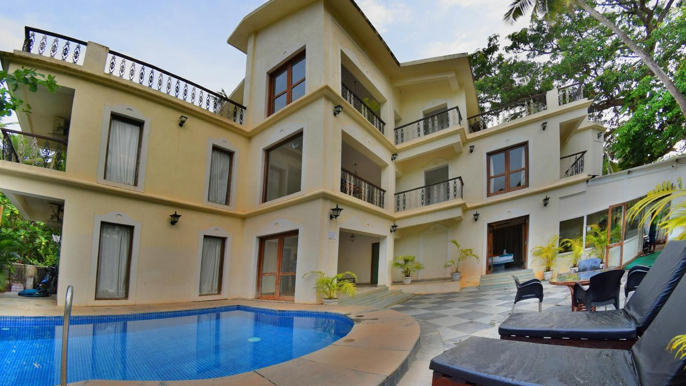 Bay Luxe Hotel