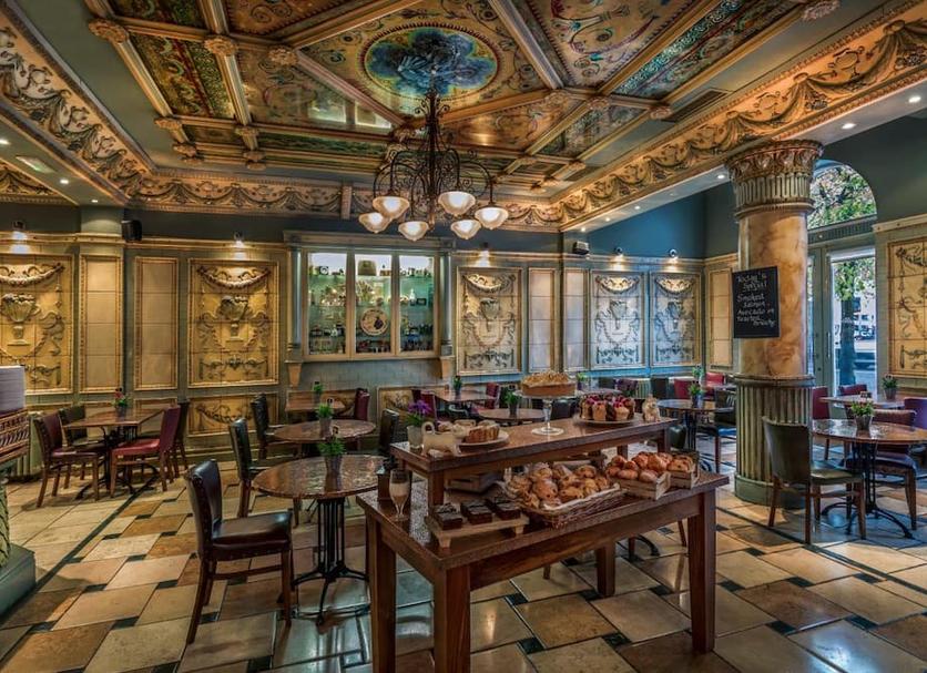 Restaurant Photo