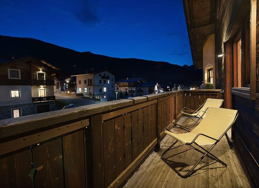 Balcony Photo