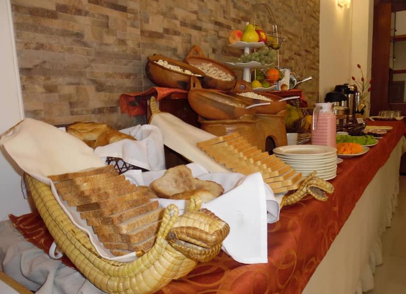 Buffet Photo