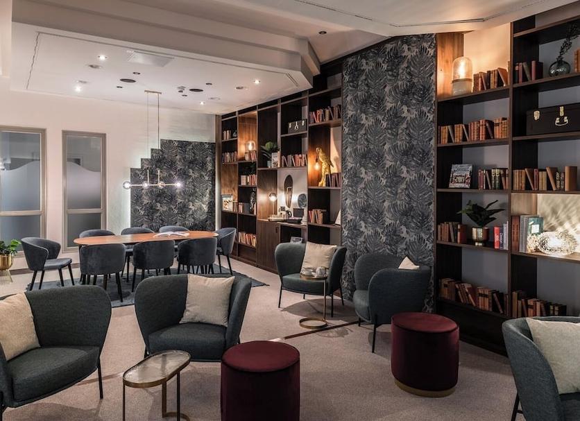 Lounge Photo