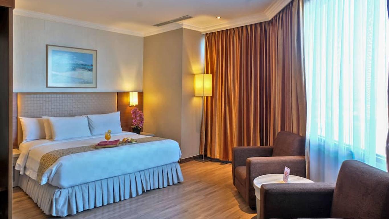 Almadera Hotel