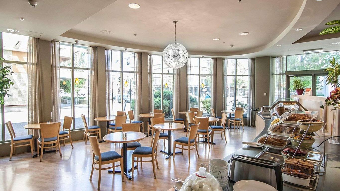 Quality Hotel Airport (South)