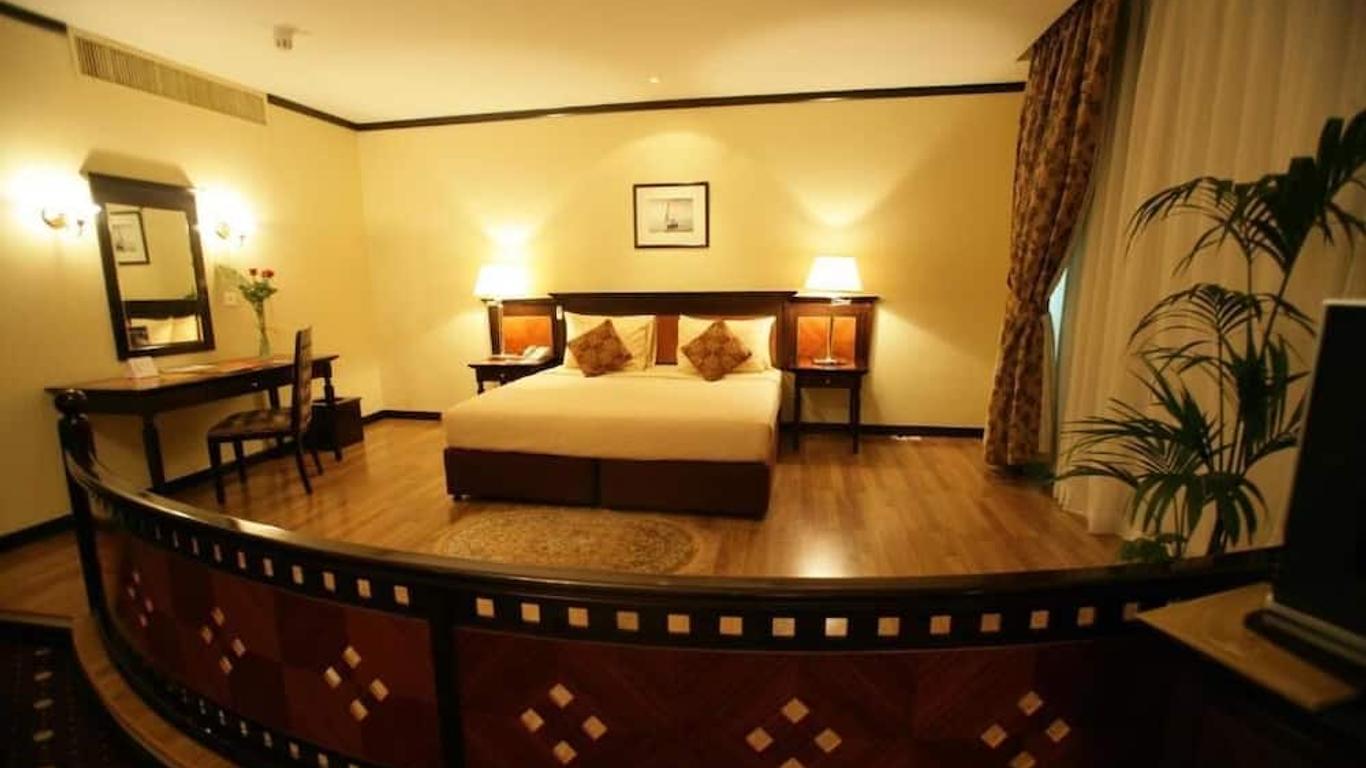 Rolla Suites Hotel