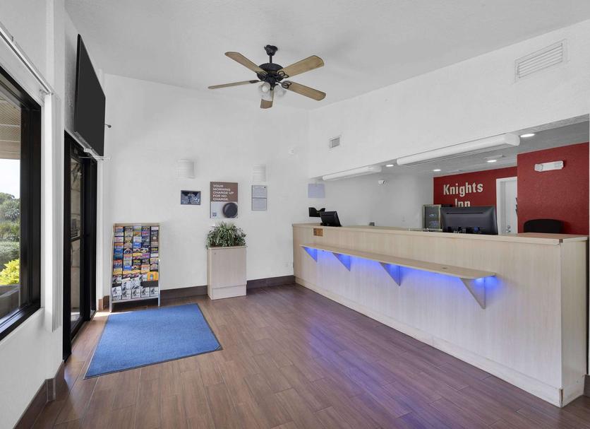 Front desk Photo