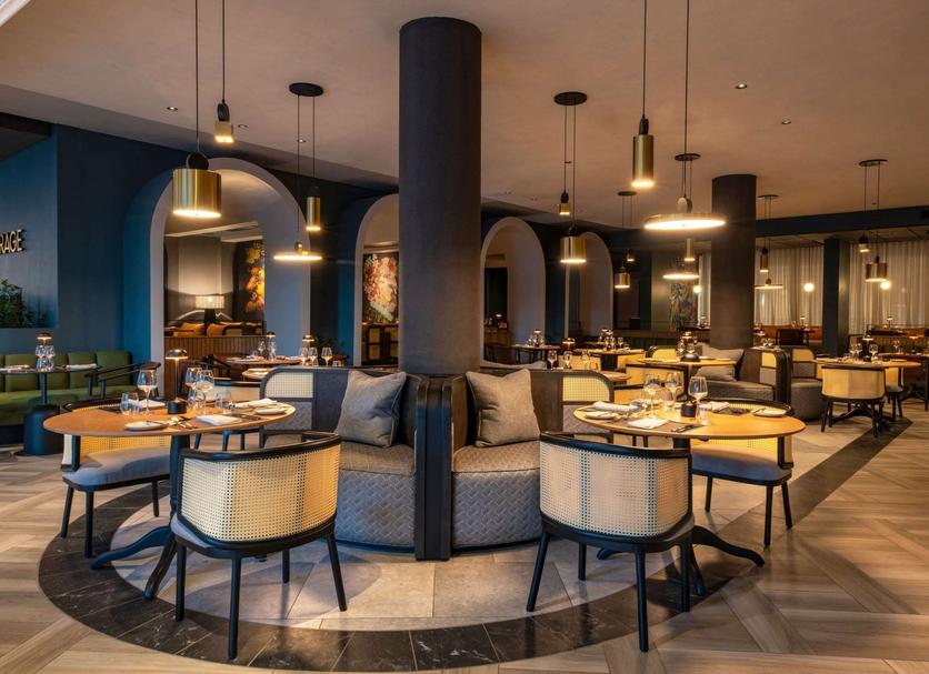 Restaurant Photo