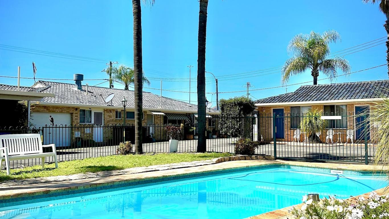 Town And Country Motor Inn
