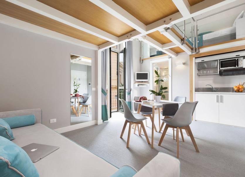 Dining room Photo