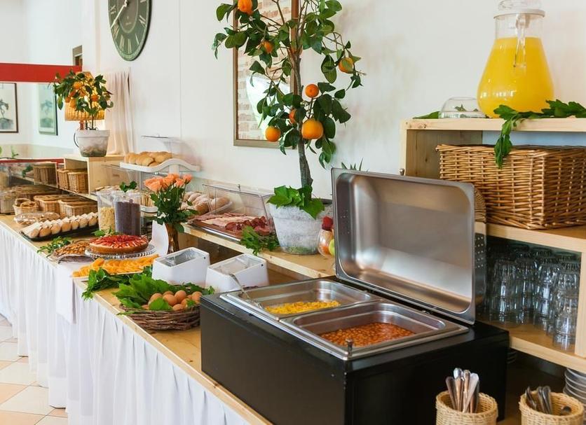 Buffet Photo
