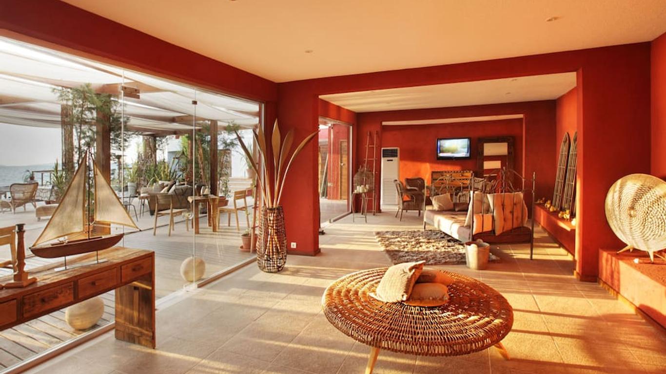 Ceshme Plus Hotel