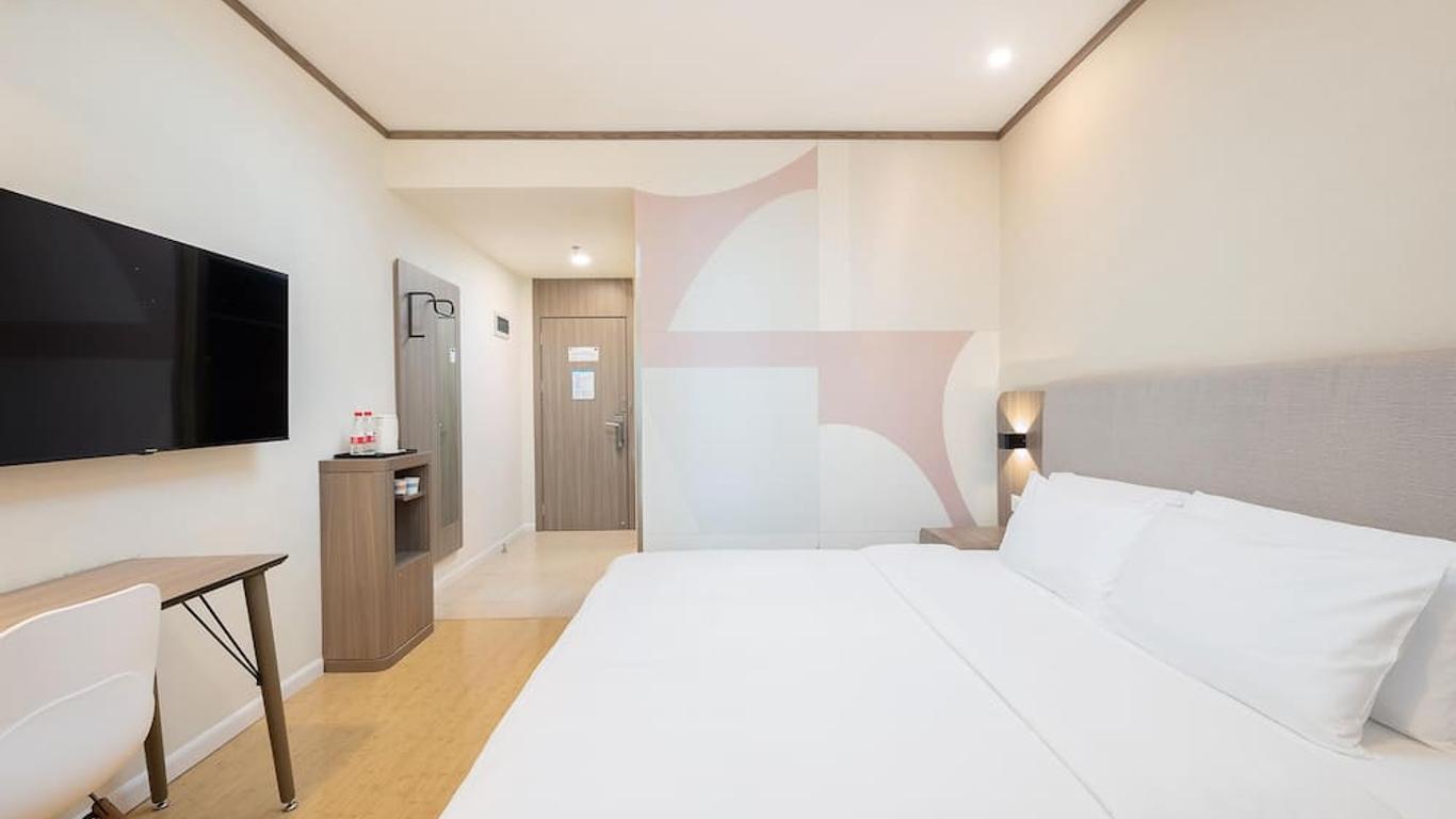 Hanting Hotel Shanghai Jufeng Road Metro Station
