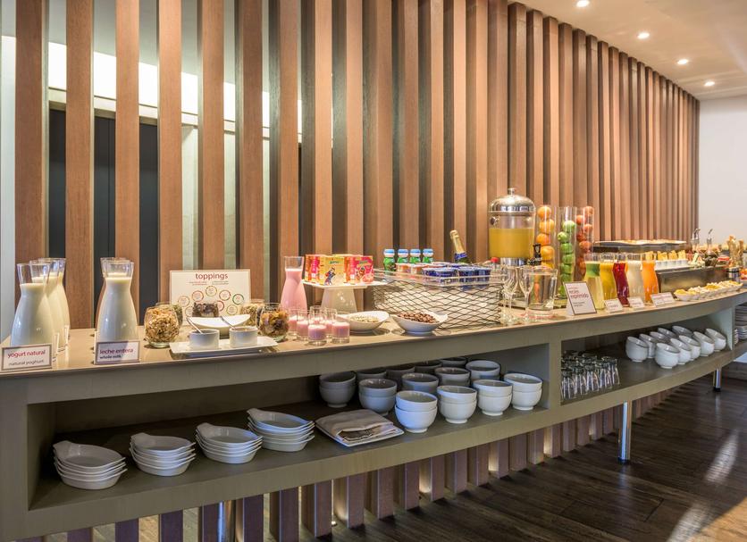 Buffet Photo