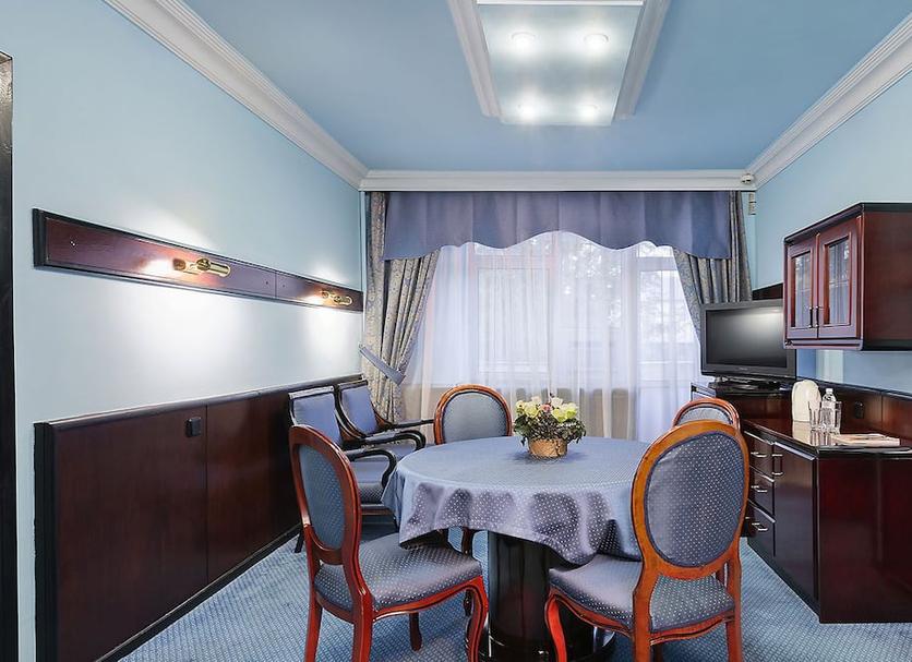 Dining room Photo