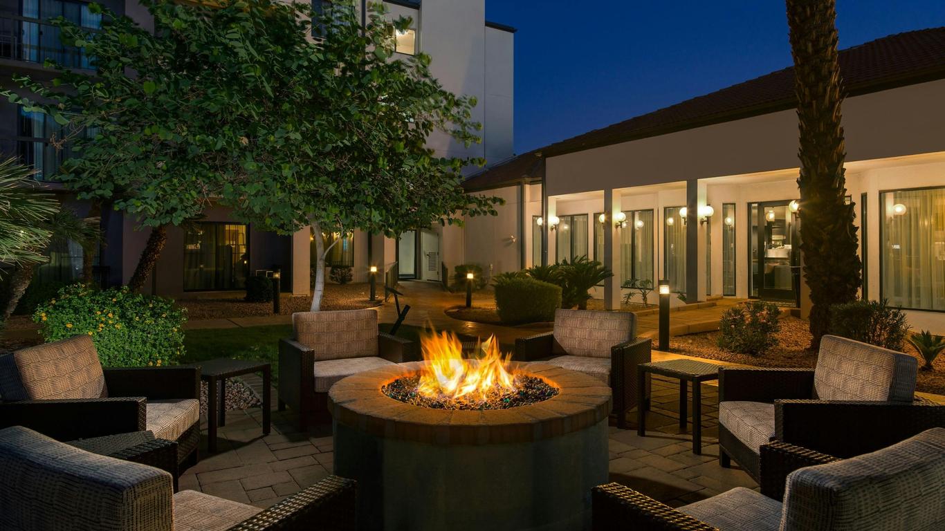 Courtyard by Marriott Phoenix Airport