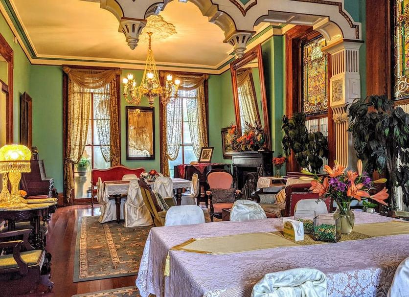 Restaurant Photo