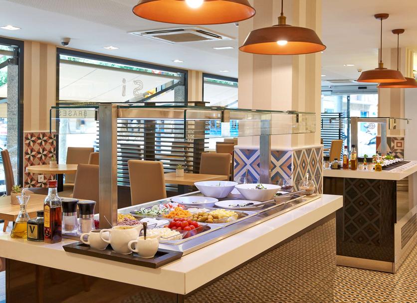 Buffet Photo