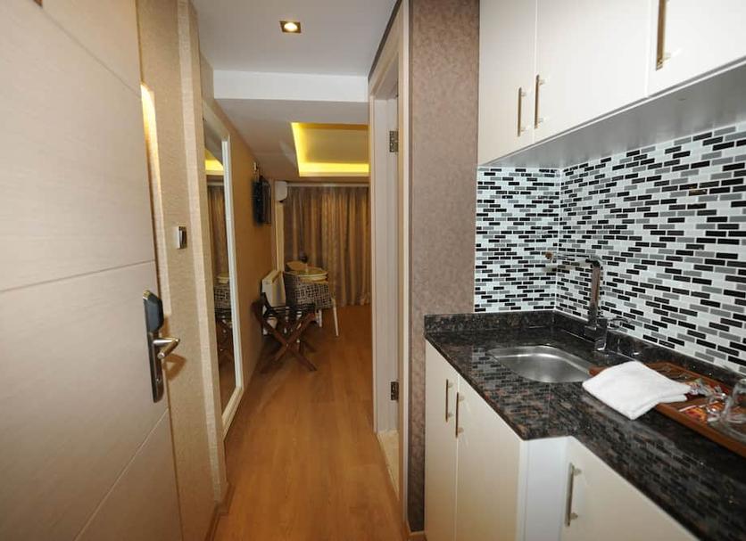 Kitchen Photo
