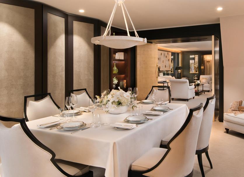 Dining room Photo