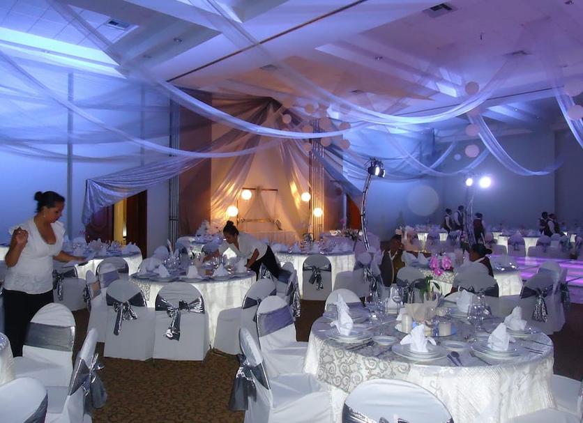 Banquet hall Photo