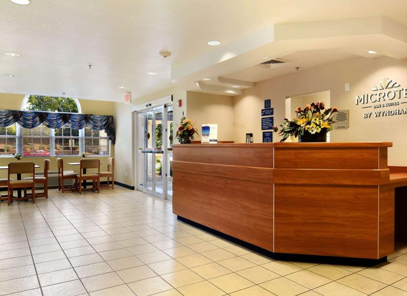 Front desk Photo