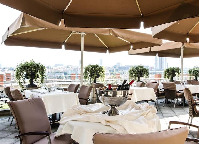 Restaurant Photo