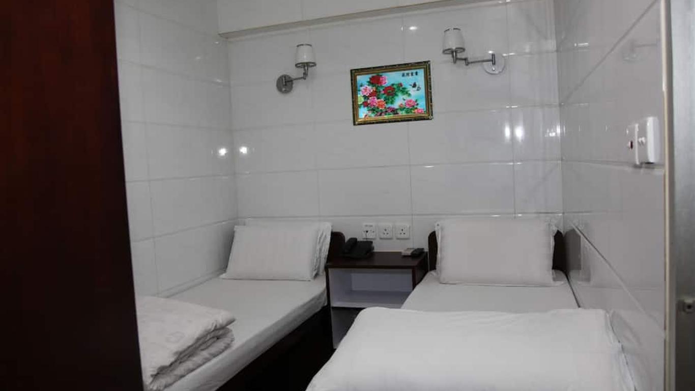 Pay-Less Guesthouse (7/F A9)