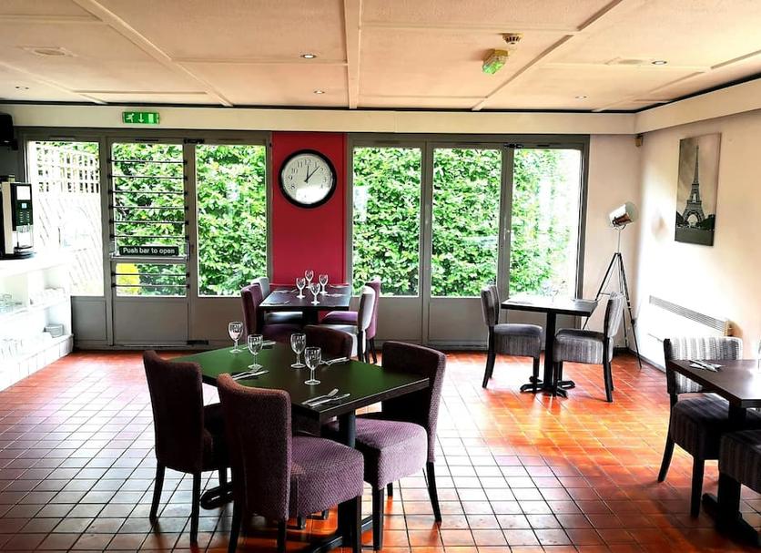 Dining room Photo