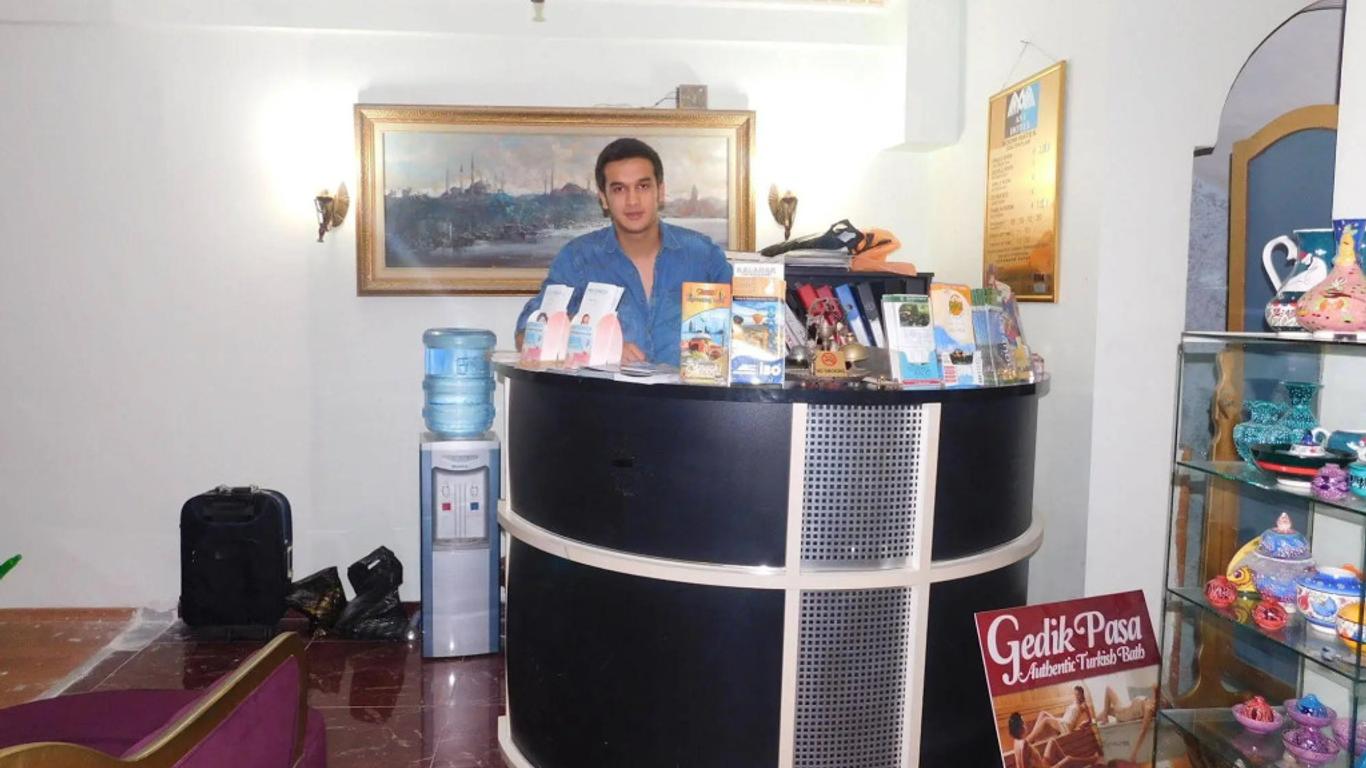 Ast Hotel