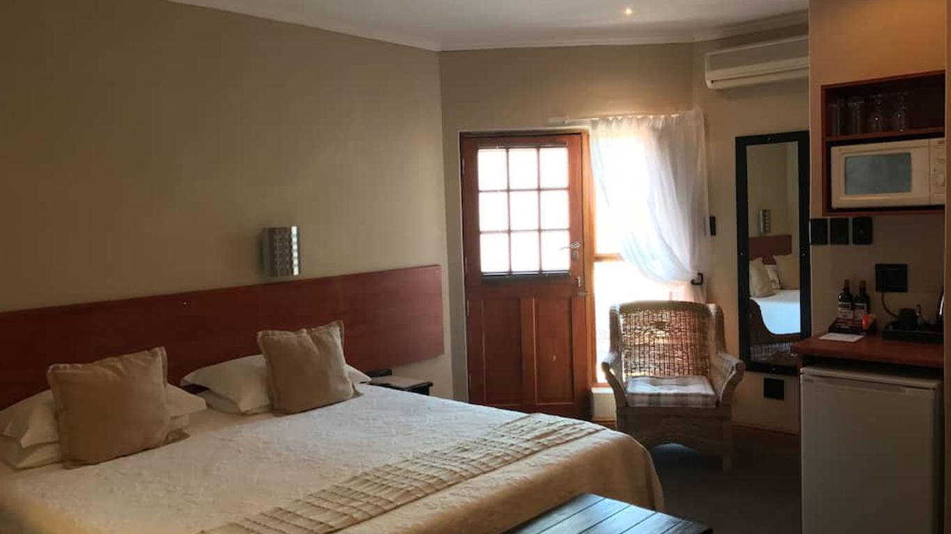 A La Martha's Air-Port Guest House
