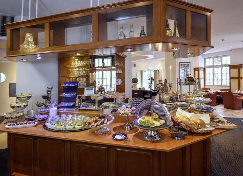 Buffet Photo