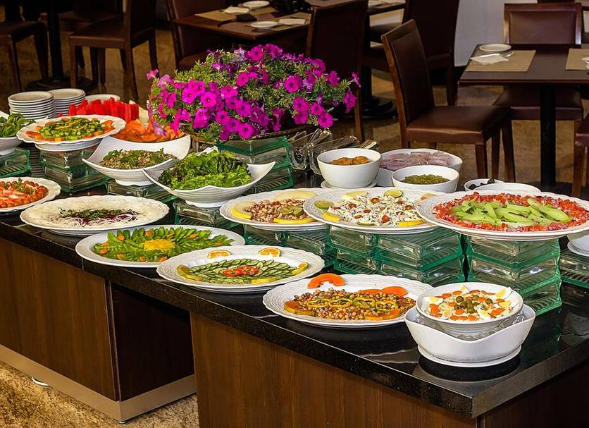 Buffet Photo