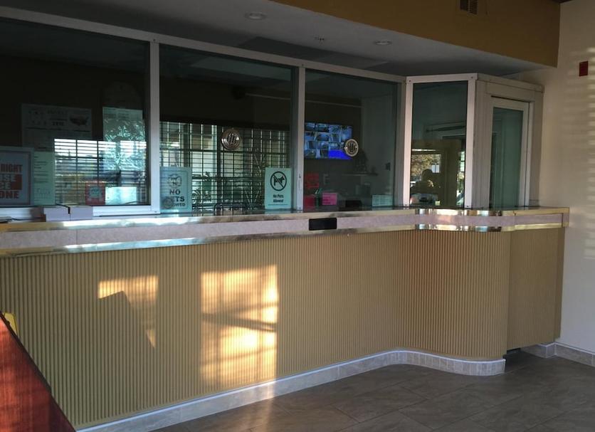 Front desk Photo