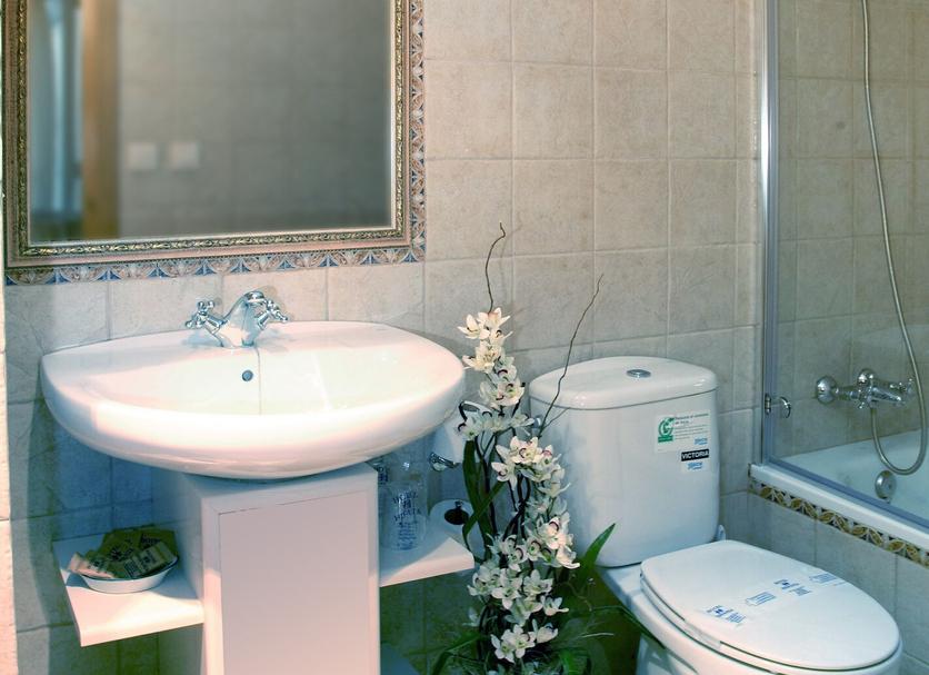 Bathroom Photo
