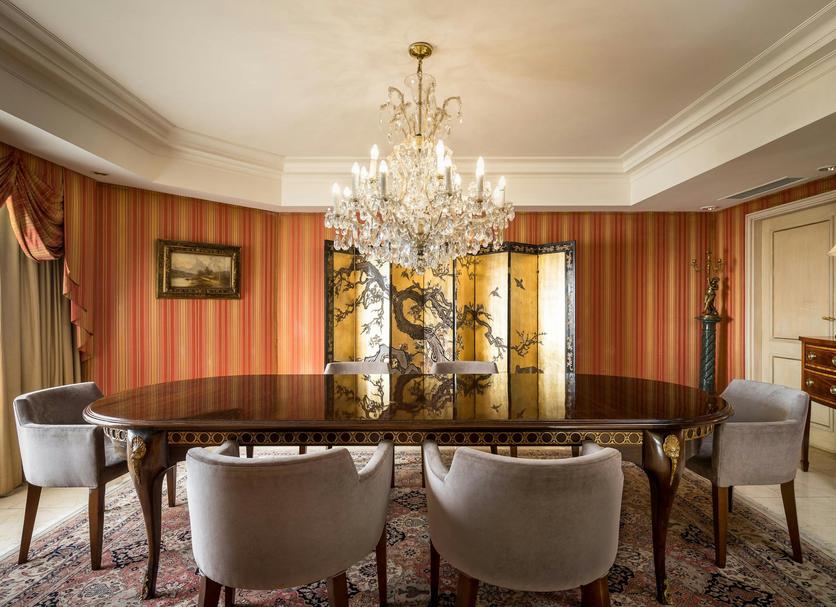 Dining room Photo