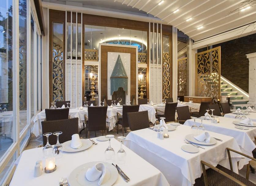 Restaurant Photo