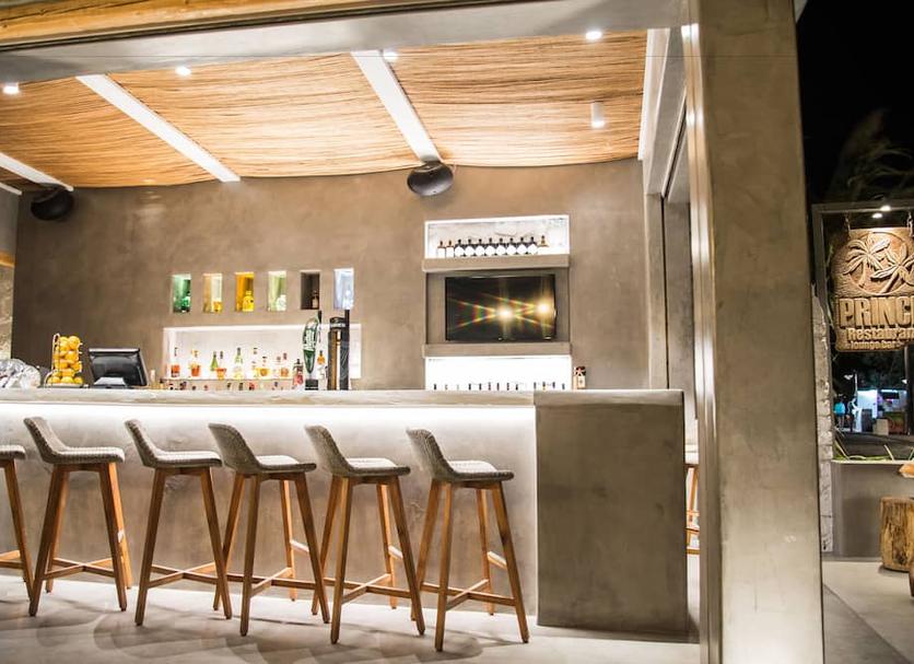 Bar Photo