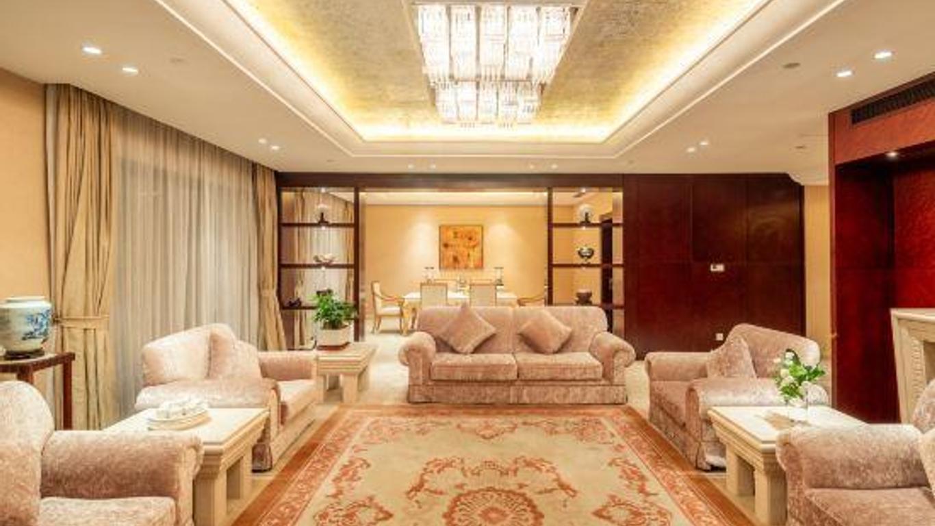 Xiang Ming Luxury Airport Hotel
