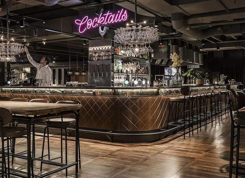 Bar Photo