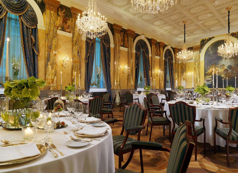 Banquet hall Photo