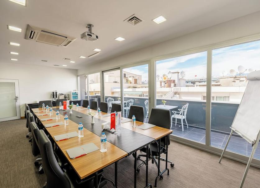 Conference room Photo