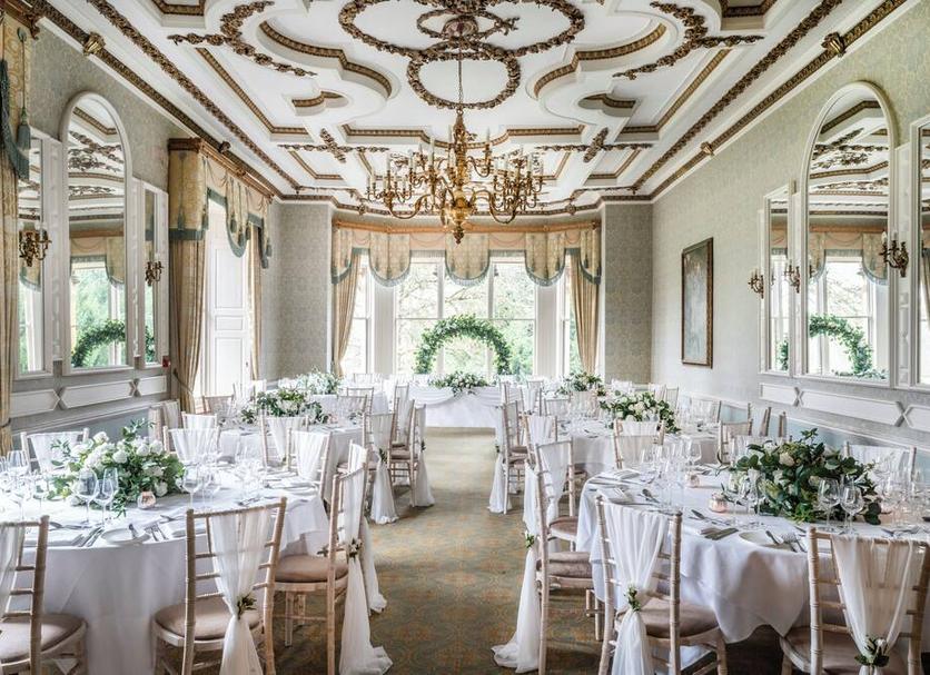 Banquet hall Photo